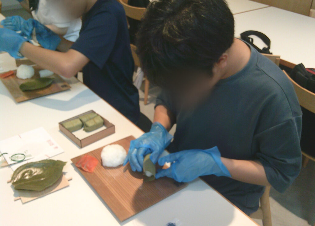 柿の葉寿司体験に行ってきました！