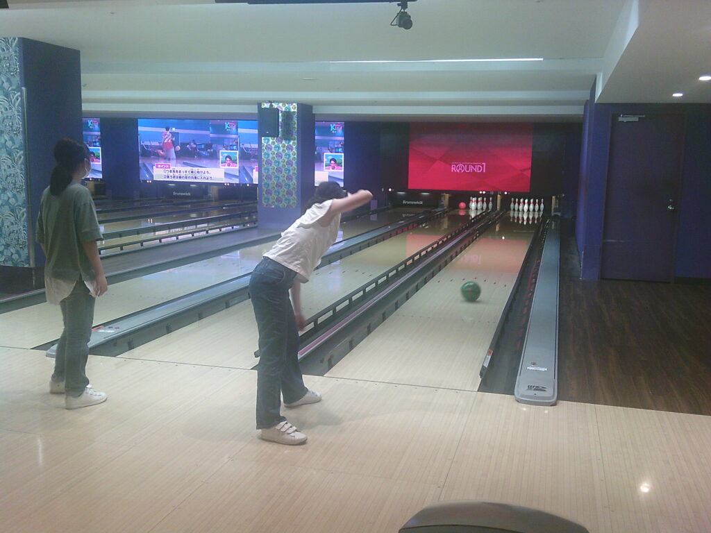ボウリングに行ってきました！